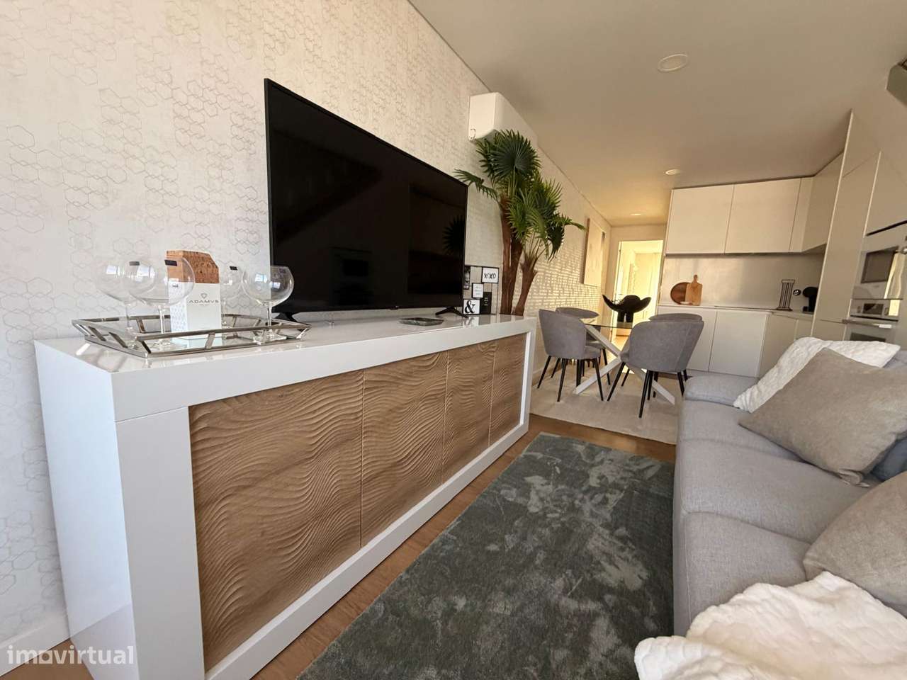 Apartamento T2 Duplex Mobilado na Av. Dr. Lourenço Peixinho-10