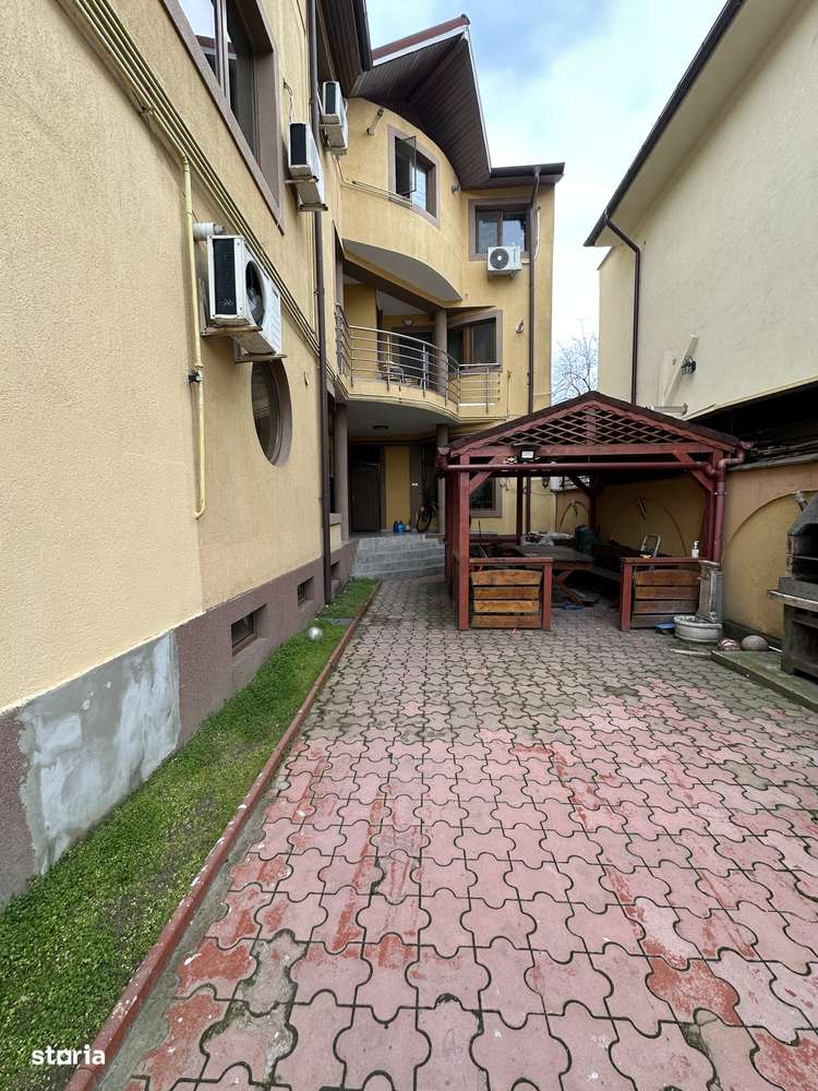 Apartament 4 camere Tufanele-0