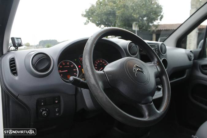 Citroën BERLINGO 1.6 HDI 3 LUGARES CX.AUTOMATICA - 13