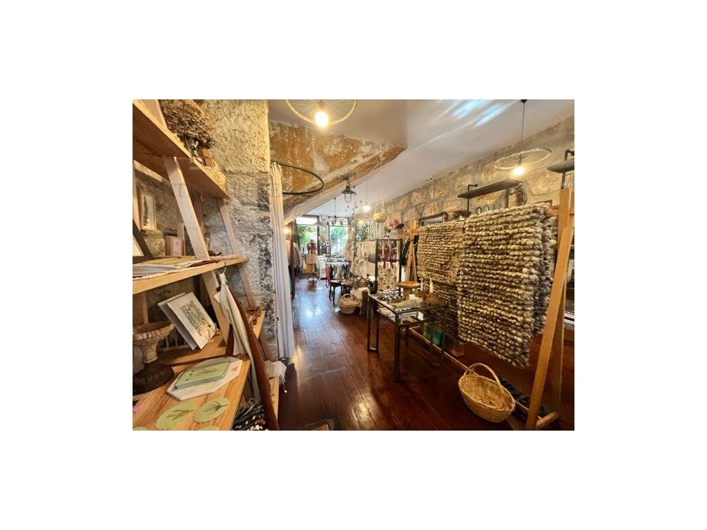 Espaço comercial/loja para comprar em Cedofeita, Porto - Grande imagem: 2/40