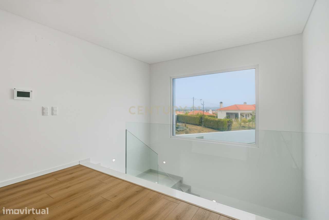 Luxuosa Moradia T4 com Vista Mar em Silveira, Torres Vedras-21