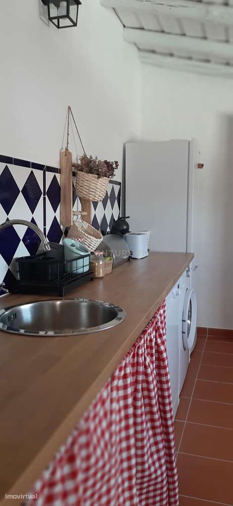 Oportunidade no coração do Alentejo! Moradia térrea T4 em Safara! Uma-15