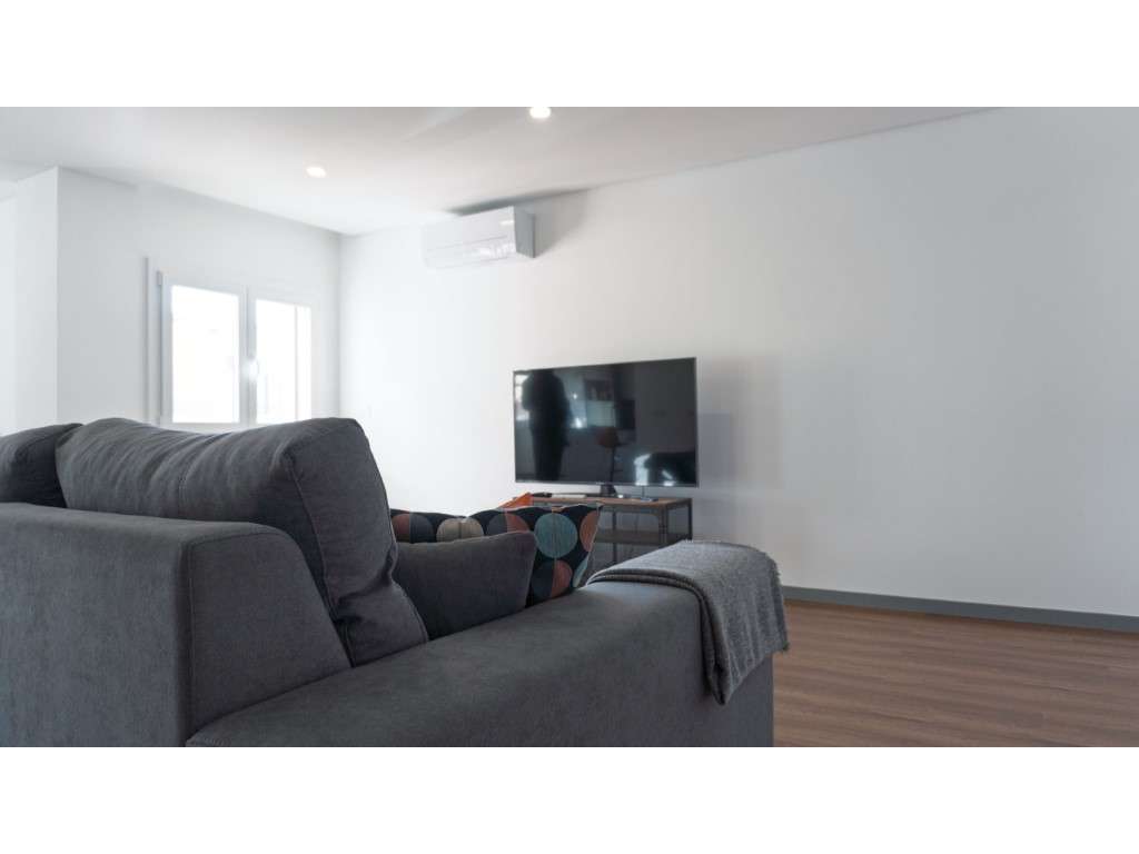 Moradia T3 com Piscina em Sesimbra-16