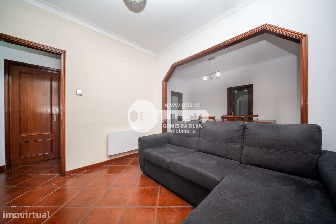 Moradia T3 com estabelecimento comercial em Dume, Braga-21