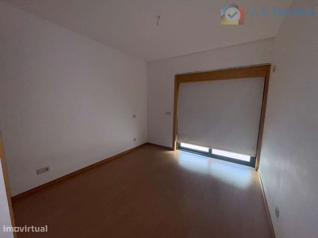 Espaçoso apartamento T3, c/ varanda e garagem, Vila Serena, Pinhal ...-11