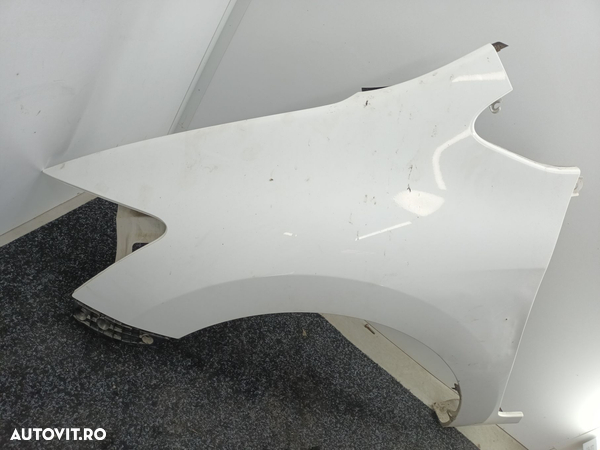 Aripa stanga fata Toyota AURIS 1.6i / 1ZR-FAE 2007-2012 - 2