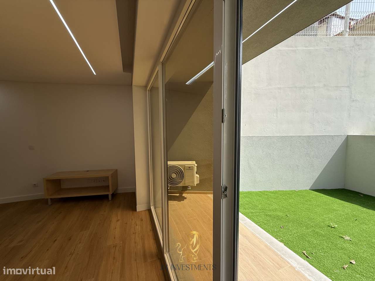 Apartamento Novo T0 com Jardim-21