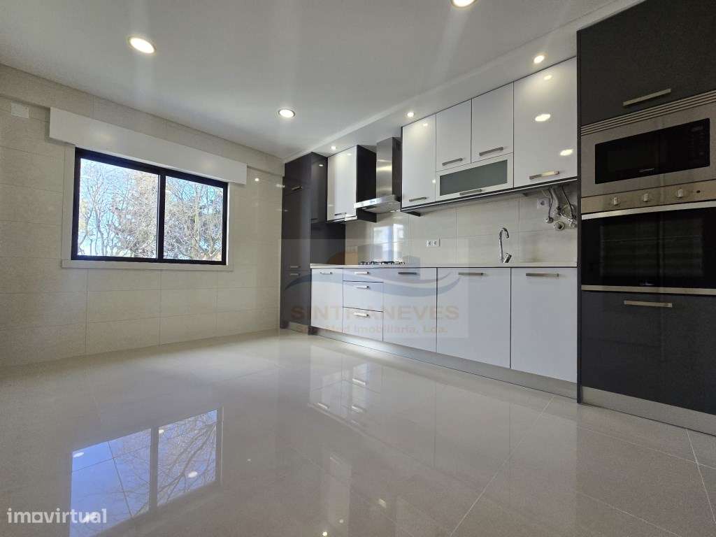 Fantástico T2 + 1 totalmente remodelado e Prédio com elevador acaba... - Grande imagem: 5/41