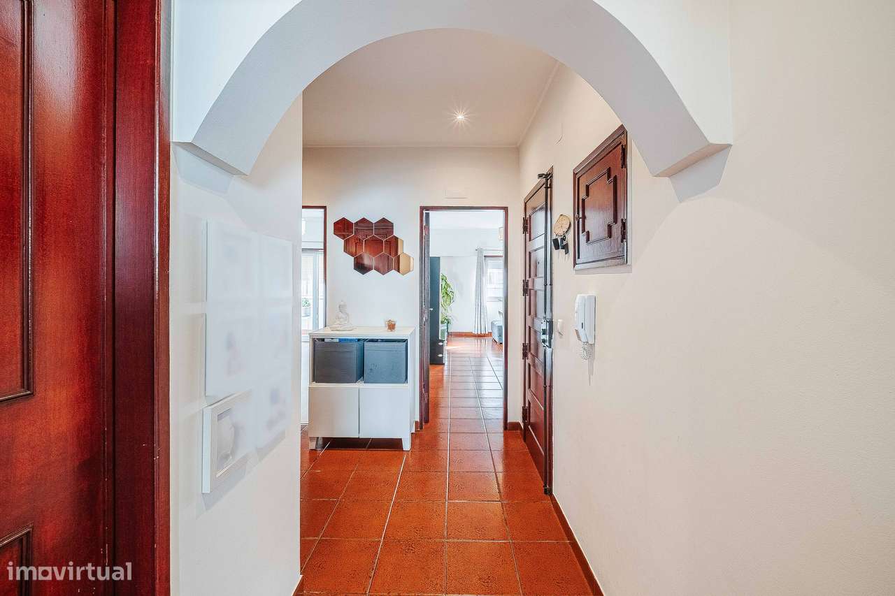 T2 totalmente remodelado no Cacém-34