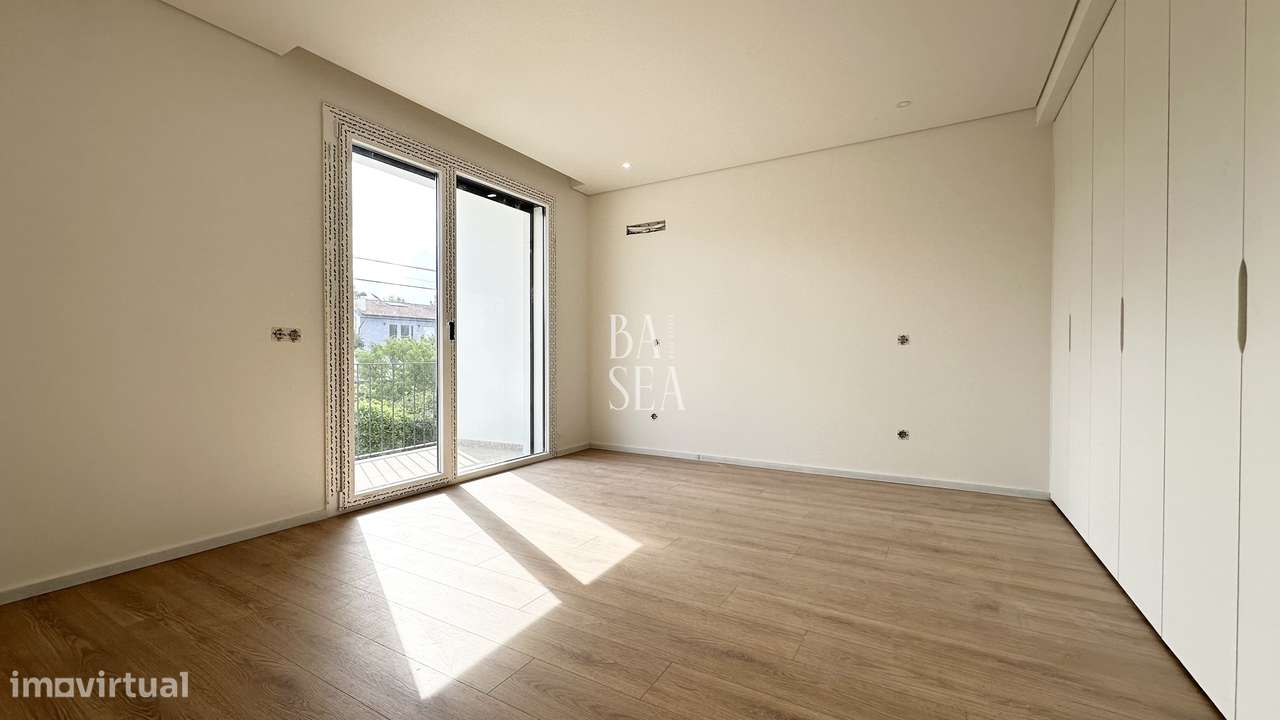 Moradia T4 Nova de Dois Andares em Palmeira Braga-13
