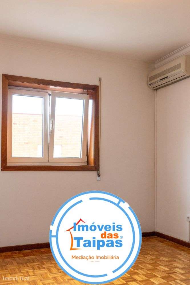 Vende-se Apartamento T3, em Barco, Guimarães-9