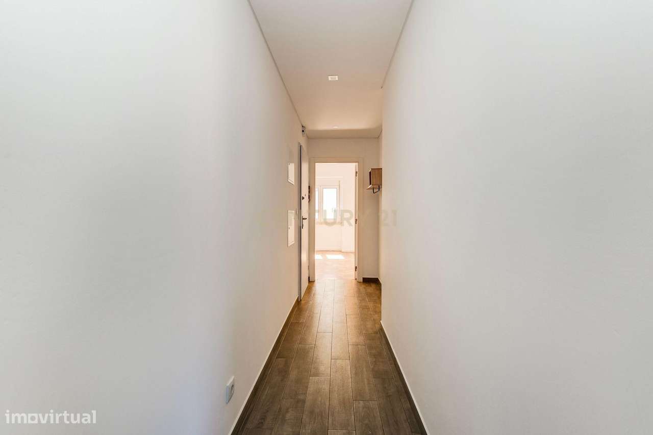 T2 RENOVADO, JUNTO À AV. DE ROMA - Grande imagem: 4/21