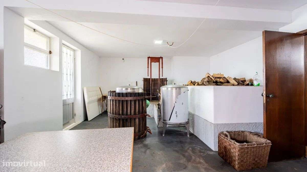Exclusiva Moradia T4 com 556m² e 1.000m² de Terreno-27