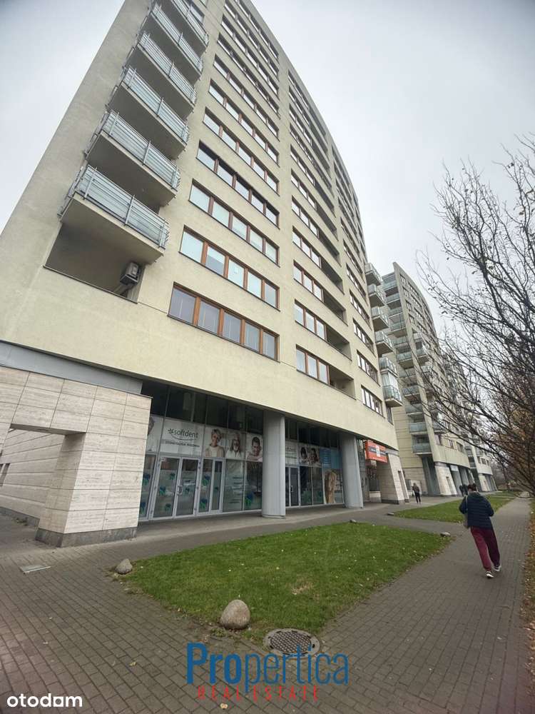 Atrakcyjny Lokal Usługowo Biurowy z Dużą Witryną!-9