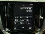 Volvo XC 60 T8 Twin Engine AWD Geartronic Momentum - 13