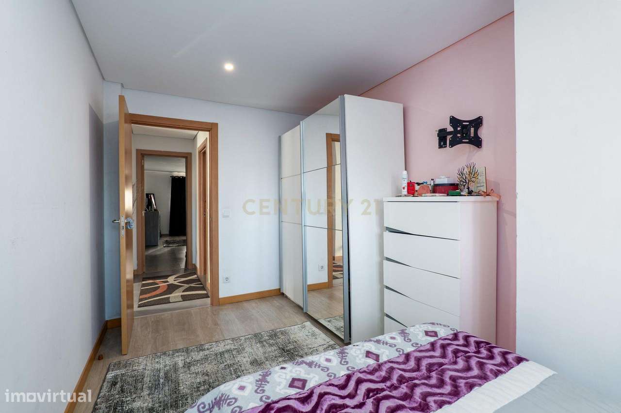 Andar Moradia T3 no Rés-do-Chão com Espaço Exterior em Águas Santas-14