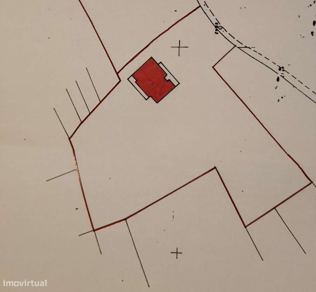 Moradia com 6 quartos, piscina e  Quinta envolvente em FEBRES-31