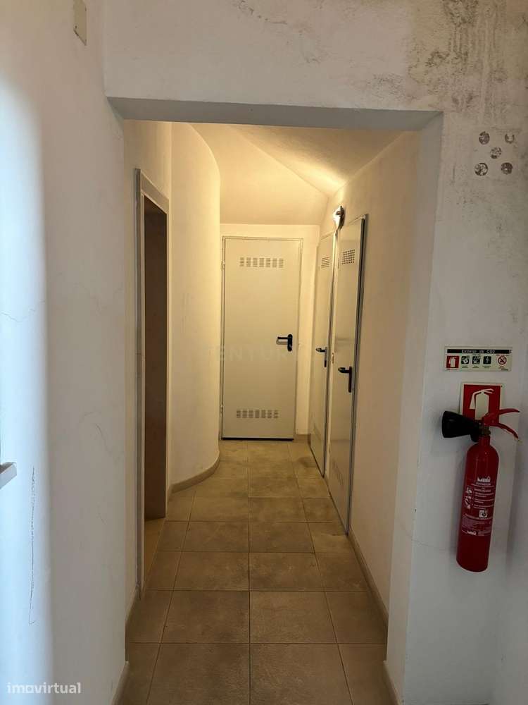 Apartamento Luxuoso com Vista Panorâmica em Montijo-23