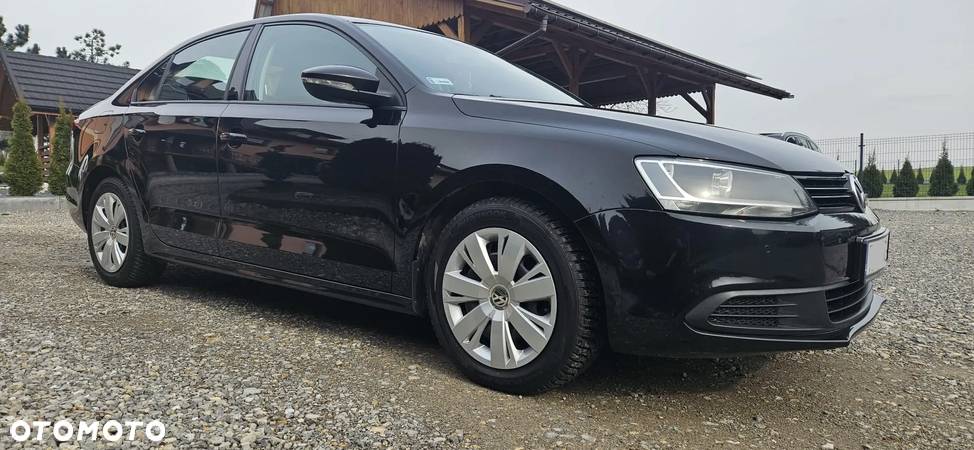 Volkswagen Jetta 1.4 TSI Trendline - 1