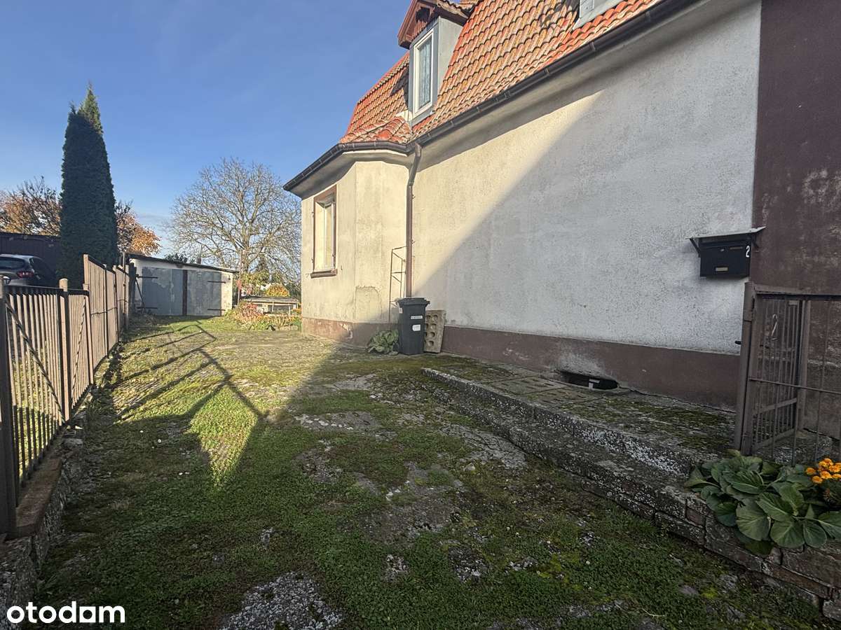 Okazja! Samodzielna góra domu, ładna działka,kameralne miejsce.-18