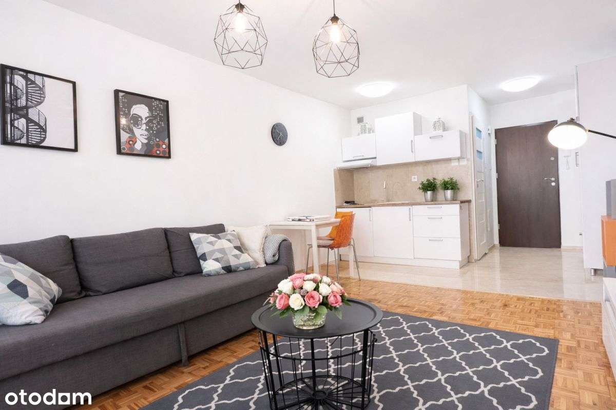 Przy Teatr Ochota | Obok Hali Banacha | Rama H-4