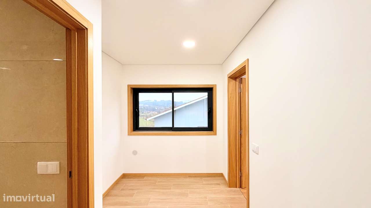 Moradia T3 Venda em Oliveira (Santa Maria),Vila Nova de Famalicão-11