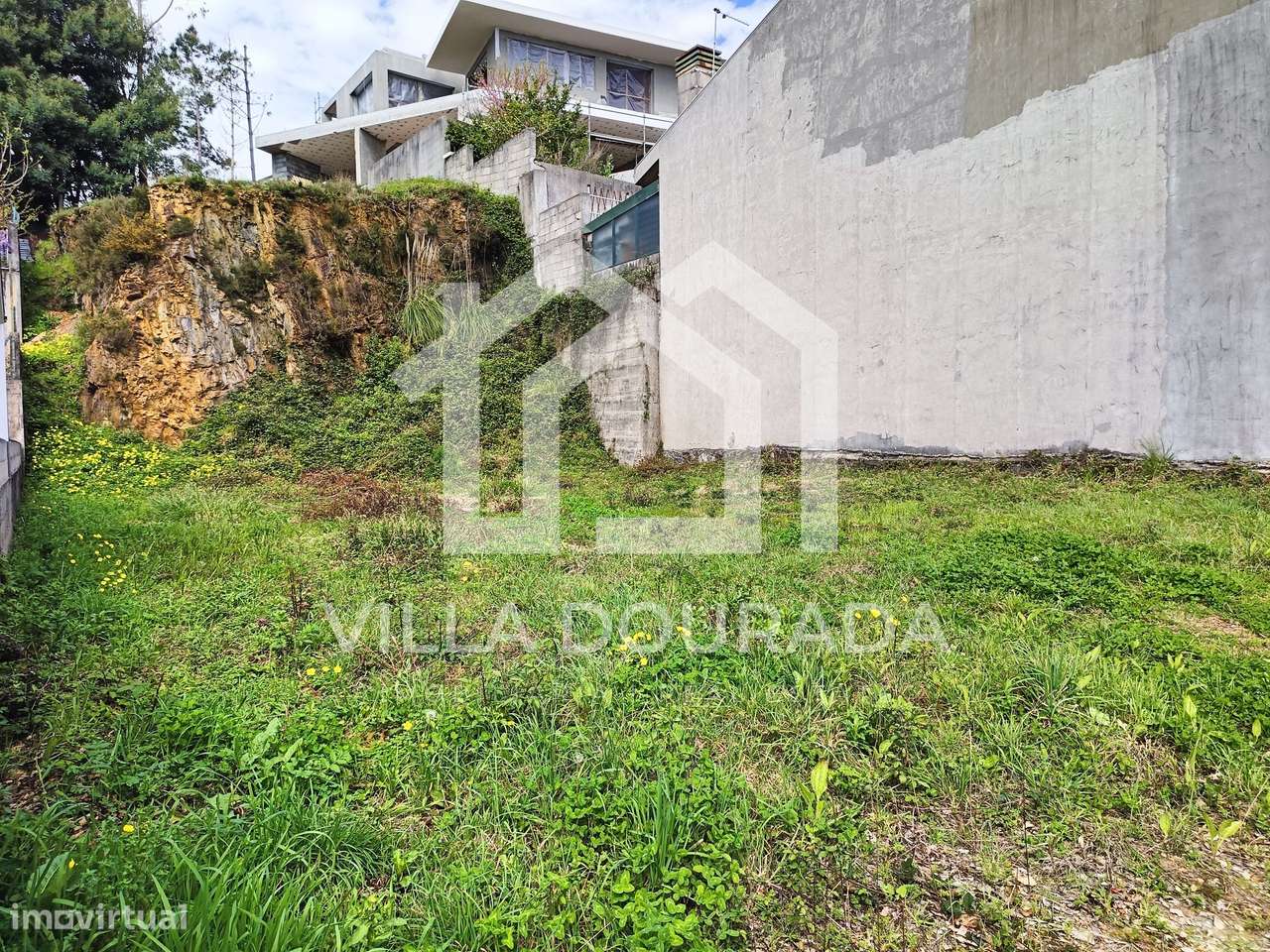 Lote 480m² em Gens para construção de moradia geminada-0