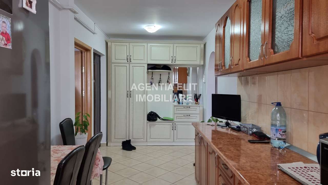 Apartament 2 camere, zona Inspectoratului Scolar-5