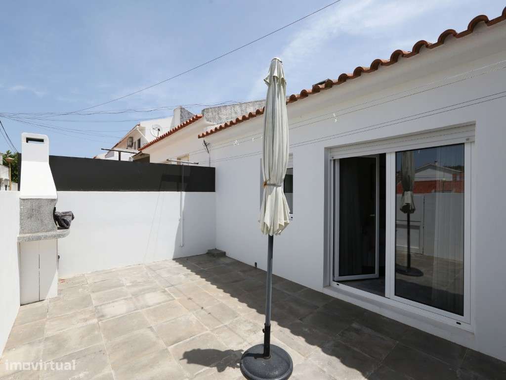 Excelente Moradia T3 localizada no Rio Novo em Nazaré-15