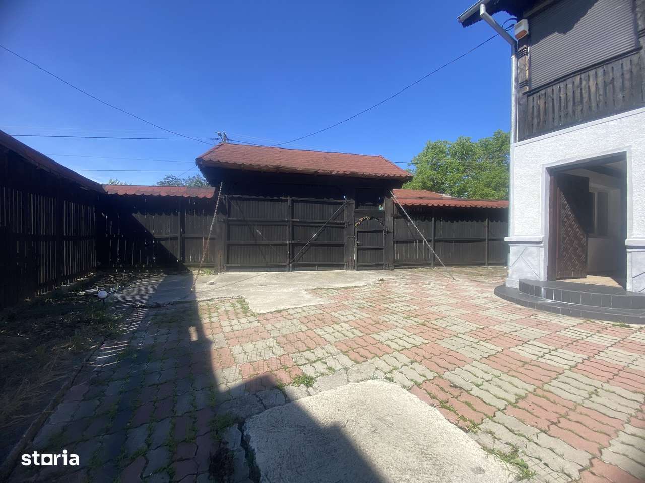 Vanzare casă P+1E cu garaj, beci și 653 mp teren-Valea Voievozilor-2