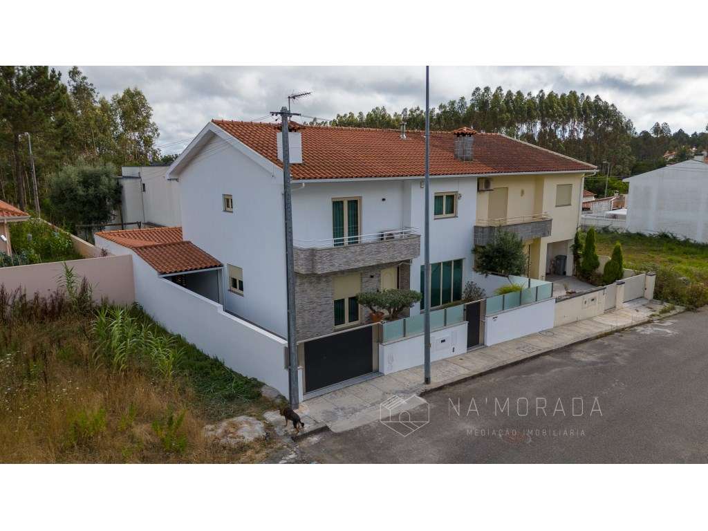 Moradia geminada T3 em São João de Ver - Áreas diferenciadas-33