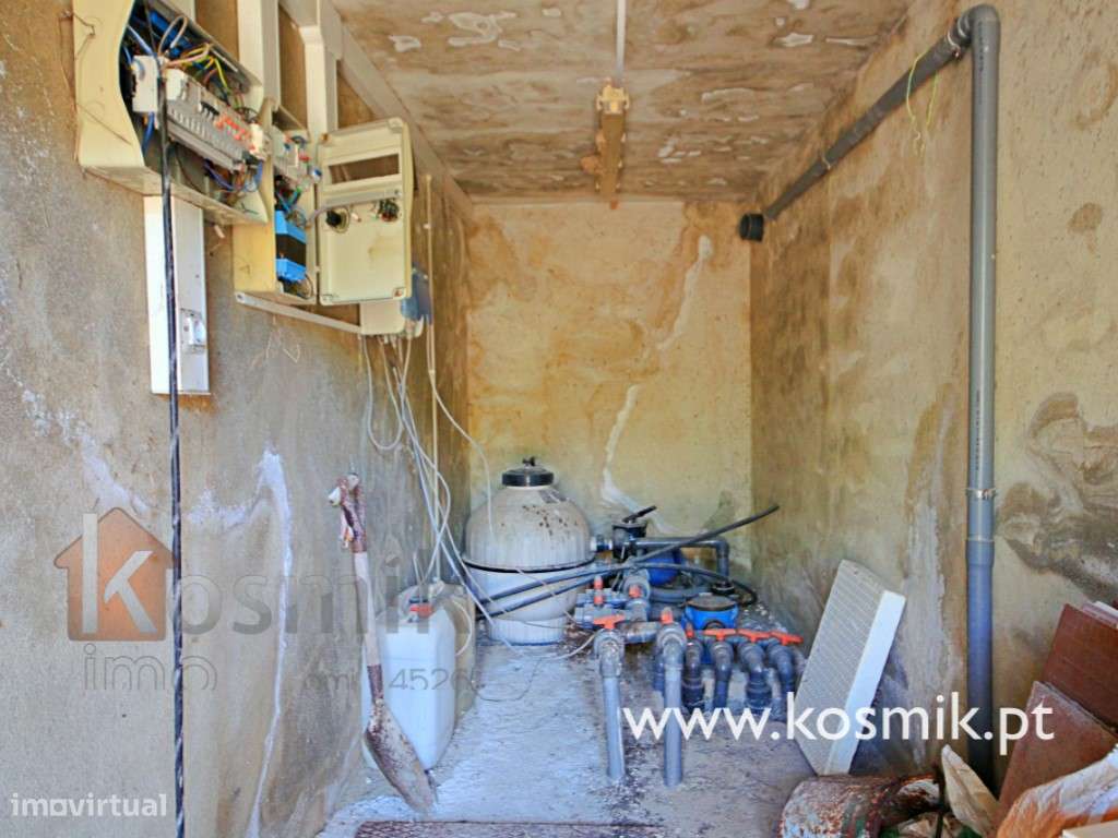 Moradia bifamiliar de Luxo para recuperar V5 + V5 :: Bucelas - Lour...-40