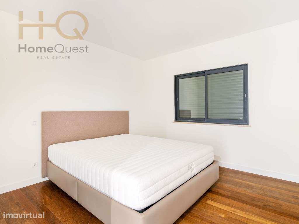 Moradia T4+2 Bairro da Martinha-34