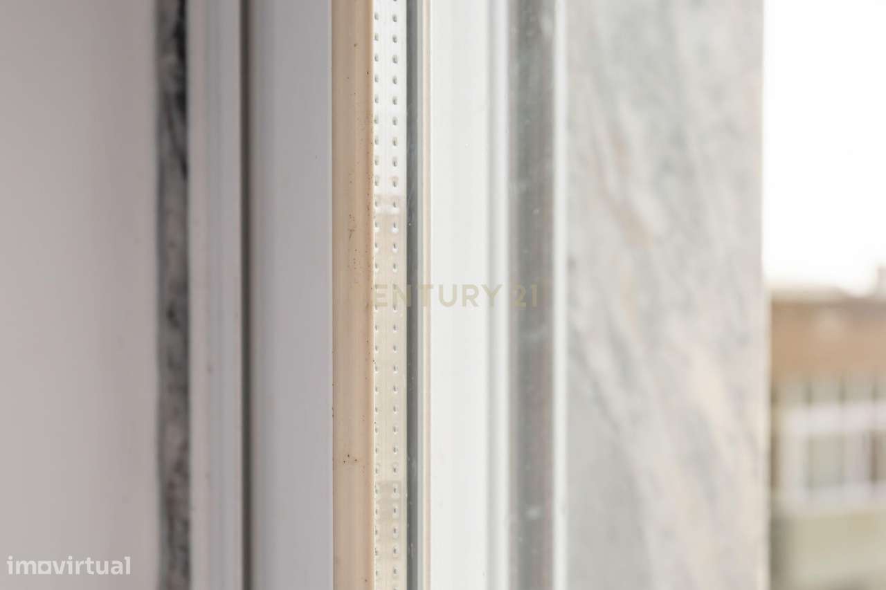 Apartamento T2 Remodelado - Setúbal-22