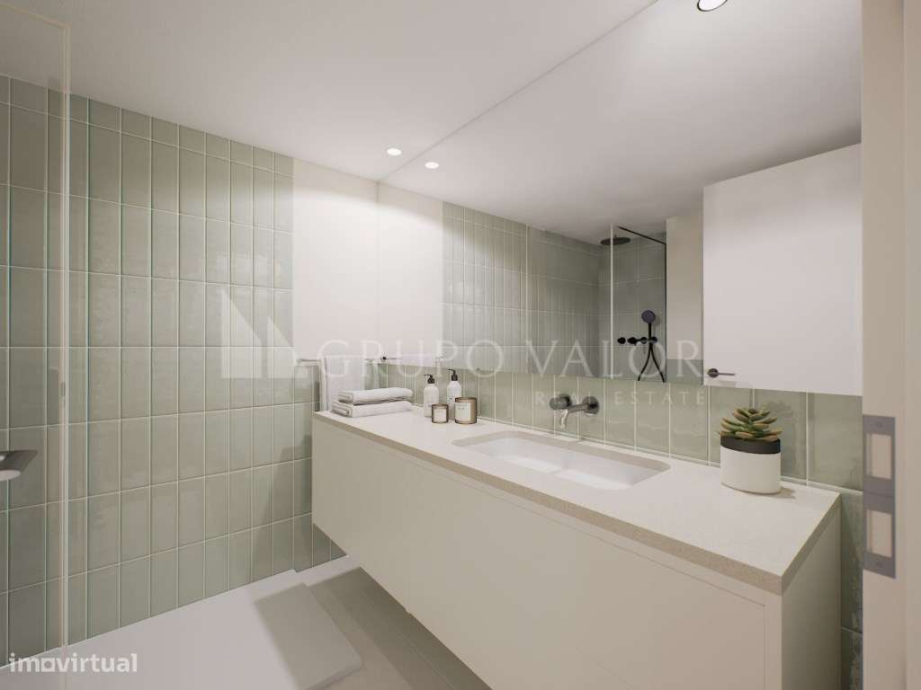 Apartamento T2 com Garagem e Arrecadação | Campo Pequeno-8