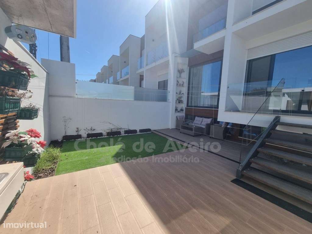 Moradia em Banda T3+1 (AVEIRO)-6