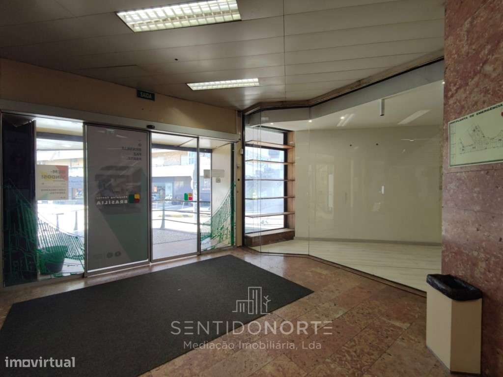 Loja no Centro Comercial Brasília-6