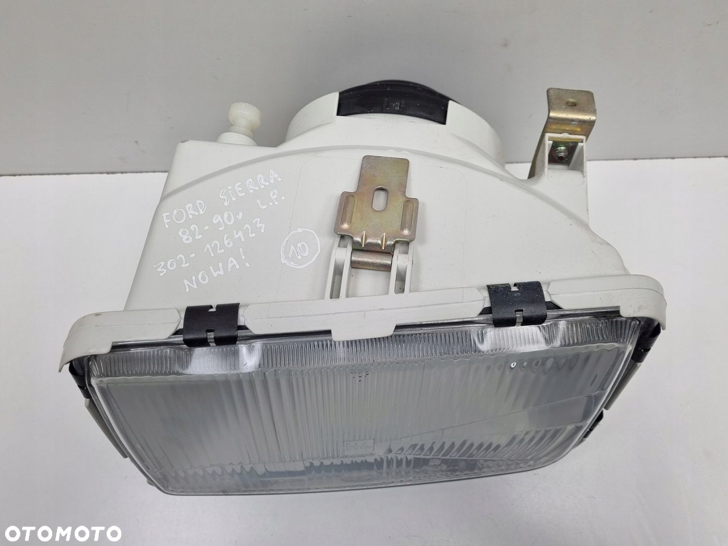 Ford Sierra 82-90r PRZEDNIA LAMPA LEWA LEWY PRZÓD nowa europa - 6