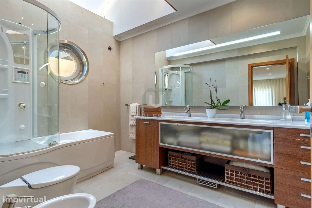 MORADIA  INDIVIDUAL COM PISCINA EM VALONGO-45