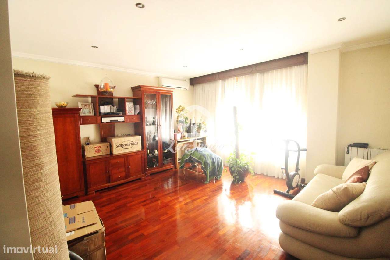 Moradia T3 de Gaveto, com excelentes áreas, localizada em São Cosme...-11