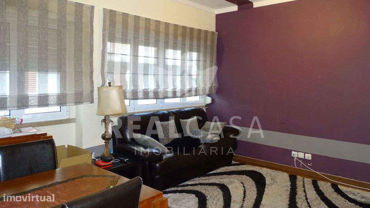 Apartamento T3 no centro da cidade para arrendamento - Grande imagem: 2/9