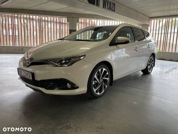 Toyota Auris 1.8 HSD Prestige - 6