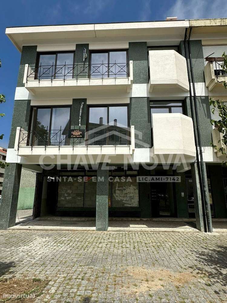 Apartamento T2 na Foz totalmente renovado.-9
