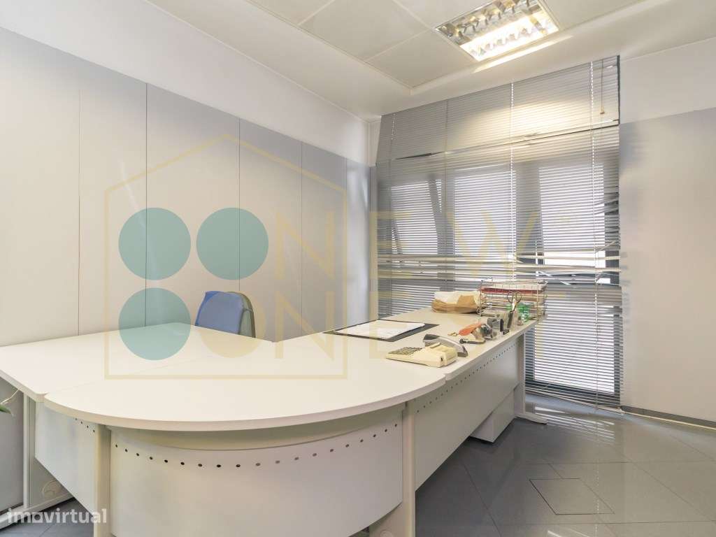 Escritório amplo com terraço de 77m2 na baixa de Setúbal, com possi...-21