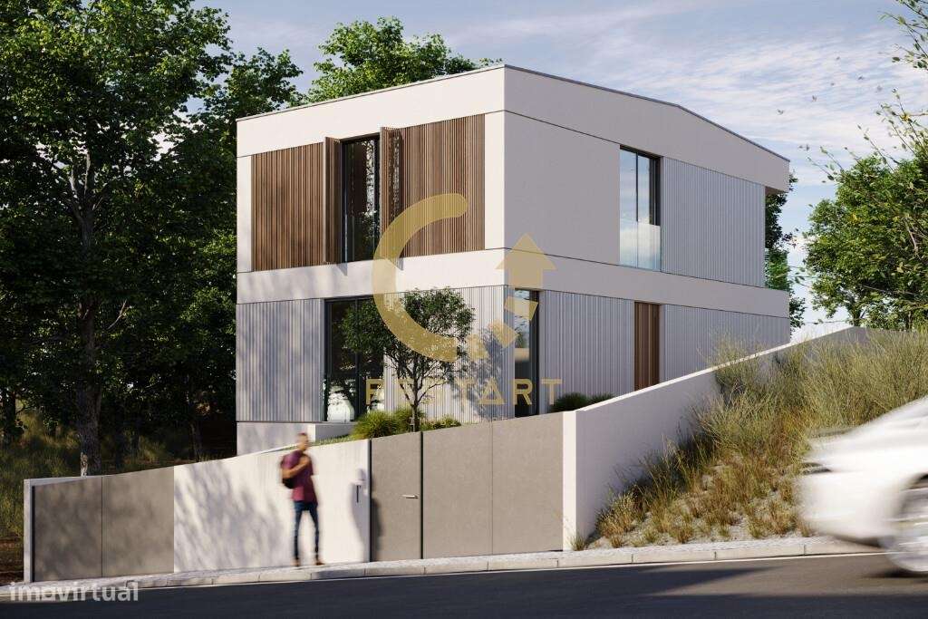 Moradia T3+1 em São Félix da Marinha - Grande imagem: 2/25