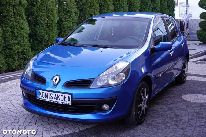 Renault Clio - 8