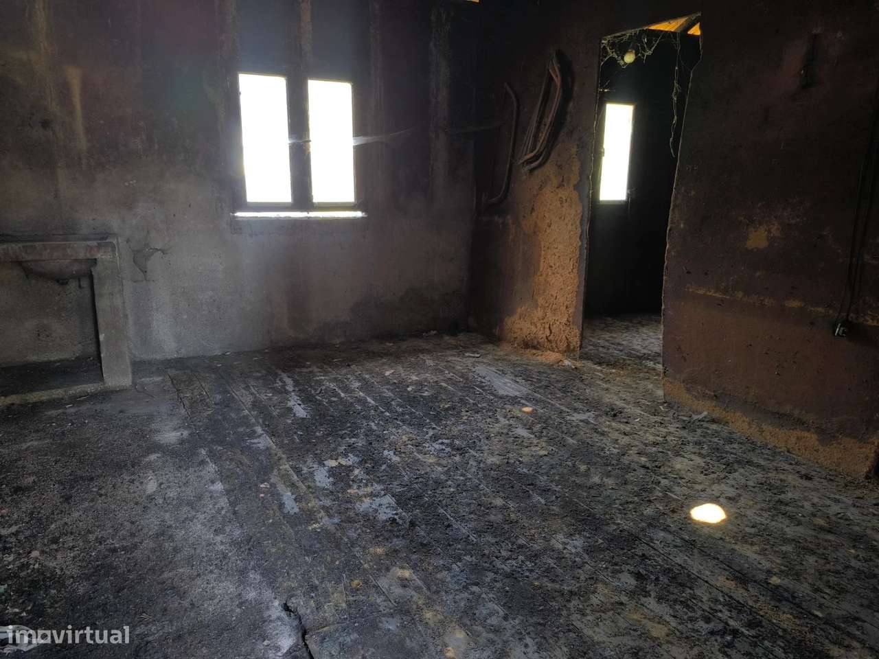 Casa para Restauro em Boivães – Ponte da Barca-4