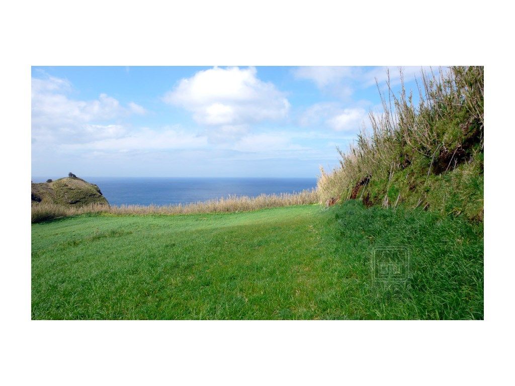 VENDA de AMPLO TERRENO Rústico - Capelas, Ponta Delgada, ...