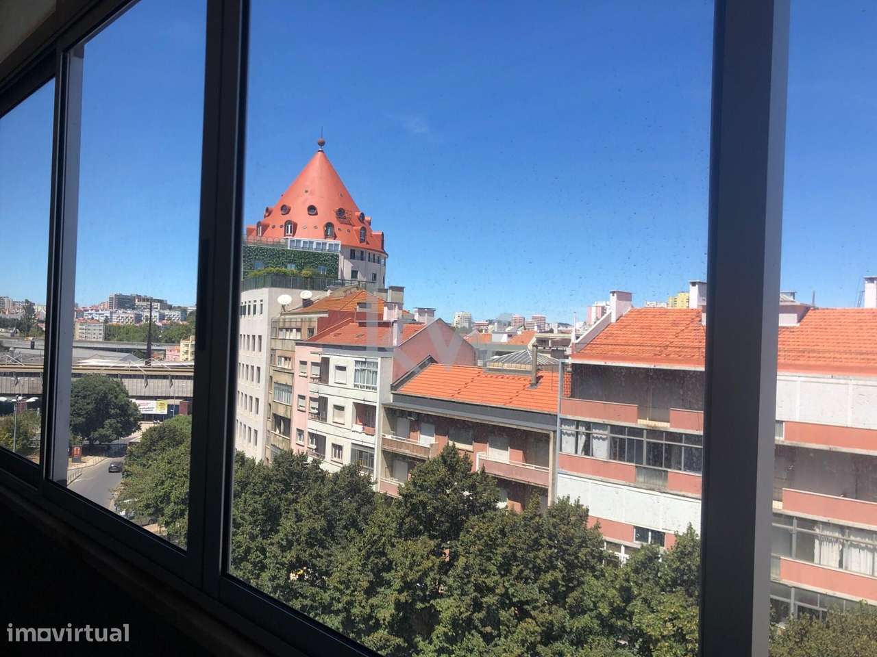 T5 na Avenida Columbano Bordalo Pinheiro - Redução de preço de 10% - Grande imagem: 4/13