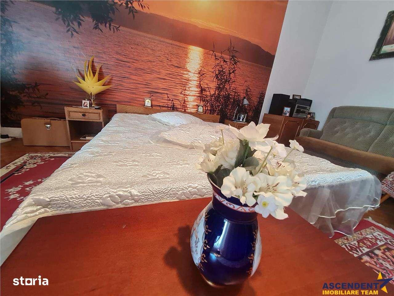 Poveste saseasca la umbra vitei de vie, cu crama si gradina cu flori, - Imagine principală: 4/20